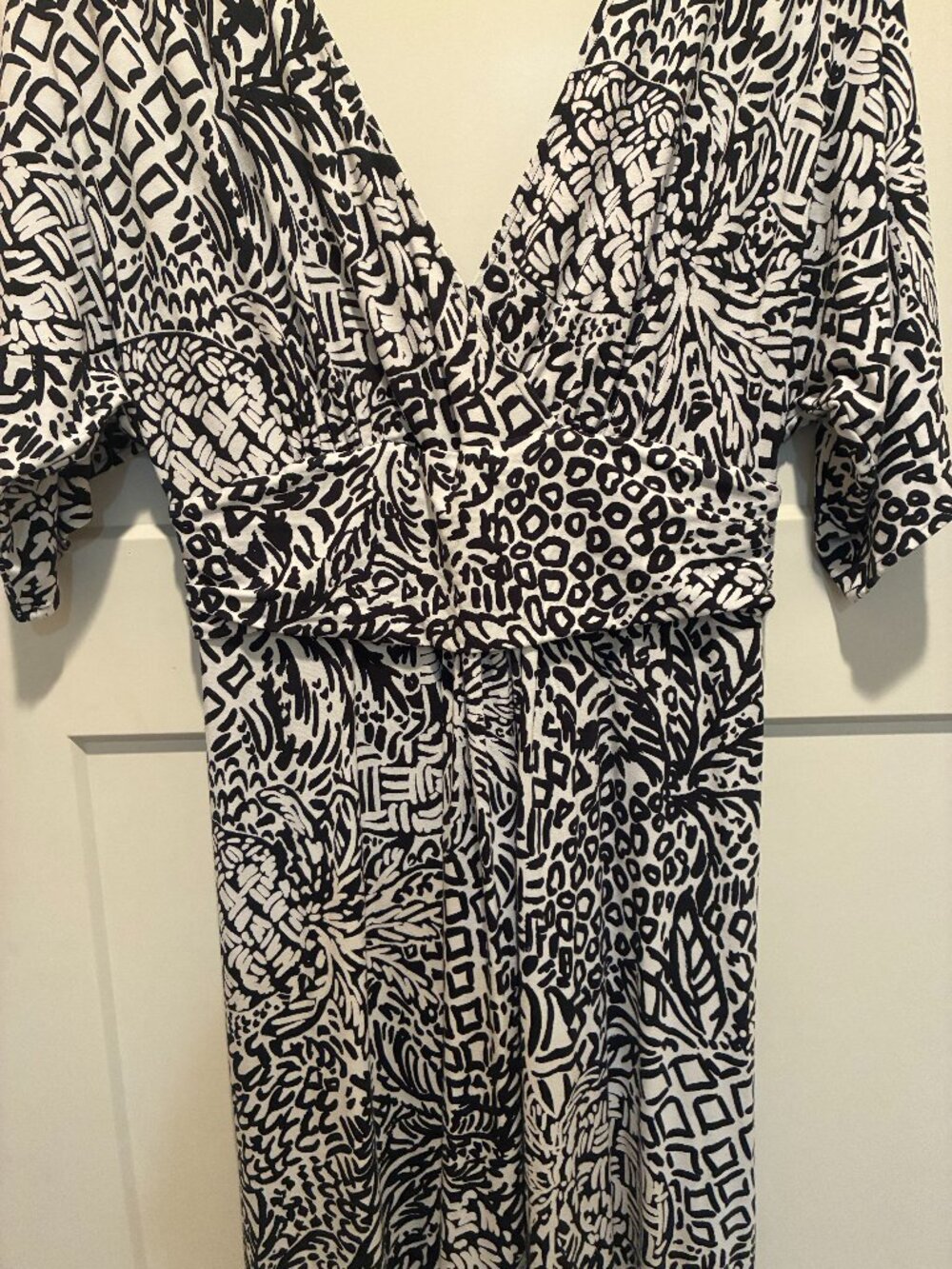 Lilly Black/white dress
